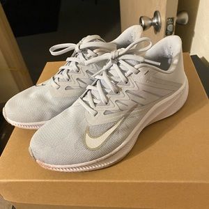 Womens Nike Quest 3